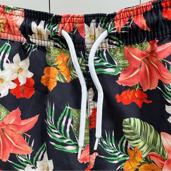 Topman Black Floral Men’s Swim Trunks S/M - Picture 2 of 6